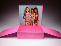 PINK Wear Everywhere Box Image